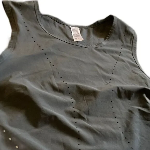 Lululemon Swift Ventilated Crop Boxy Tank Gray Size 8 - Picture 6 of 9